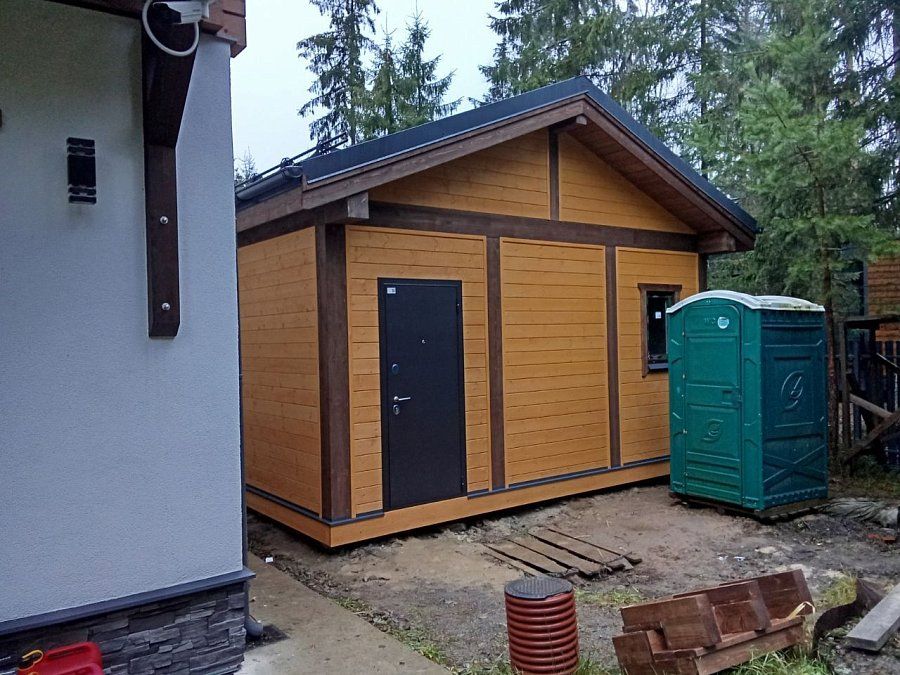 Навес для машин с хозблоком ЭДЕМ