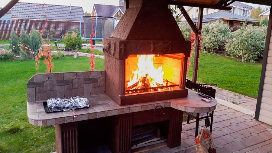 Печь № 14 — Печь барбекю с широкой топкой и рабочим столом (или мойкой)
